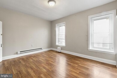 1707 W Oxford St unit D, Philadelphia, PA 19121 - photo 3
