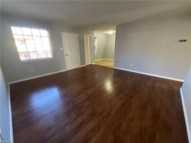 3830 Country Club Rd unit L, Winston Salem, NC 27104 - photo 5