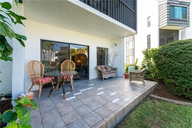 Very comfortable & cozy lanai.