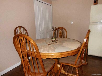 Kitchen Dining. Large pantry.