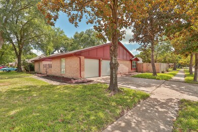 8202 Chestnut Forest Dr, Houston, TX 77088 - photo 5