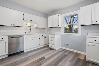 440 Gascoigne Dr, Waukesha, WI 53188 - photo 7