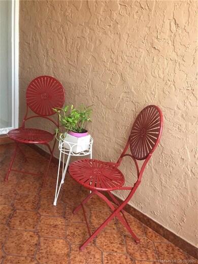 4448 W 10th Ct unit 5, Hialeah, FL 33012 - photo 2