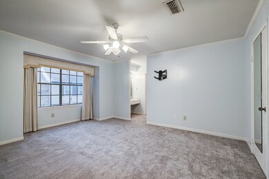 10374 Longmont Dr unit 51, Houston, TX 77042 - photo 7