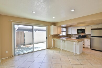 1337 N 44th St interior -4