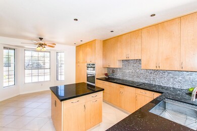 02 Kitchen