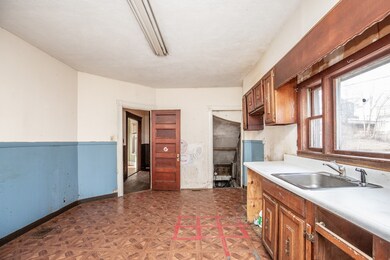 228 Poplar St, Roslindale, MA 02131 - photo 6