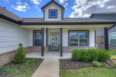 Spacious Front porch