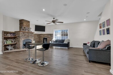 374.5 W Park Ave, Oakhurst, NJ 07755 - photo 4