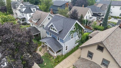16-web-or-mls-607 Fairview Ave NE Grand