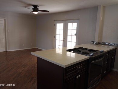 533 E Manhatton Dr, Tempe, AZ 85282 - photo 6