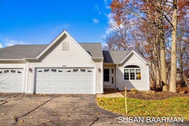 2-web-or-mls-545 Red Oak Ct, Holland-2