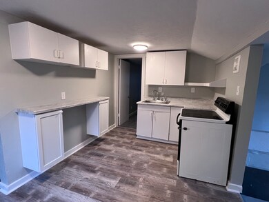 726 W 6th St, Anderson, IN 46016 - photo 7