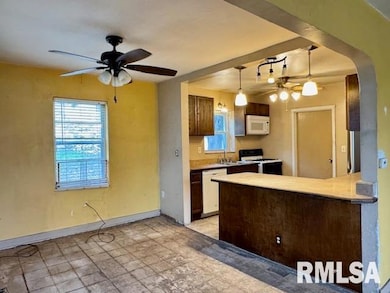 635 8th Ave S, Clinton, IA 52732 - photo 6