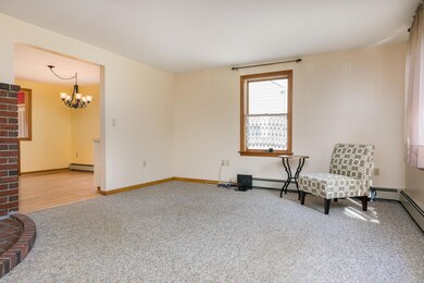 1766 Washington Ave Portland Living Room