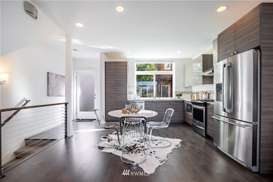 2560 14th Ave W unit B, Seattle, WA 98119 - photo 5