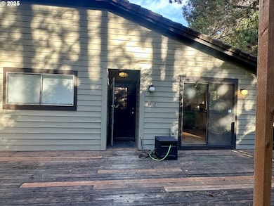 7612 SW Cresmoor Dr, Beaverton, OR 97008 - photo 3