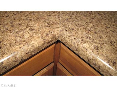 Kitchen - Upscale look without an upscale price ! ! !