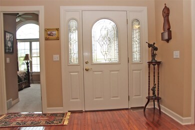 Foyer to Guest Bedroom and Bathroom