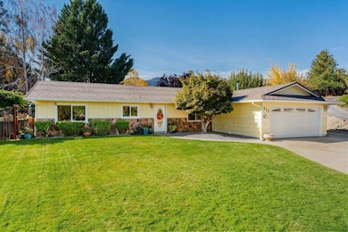 813 Silva Ct, Yreka, CA 96097 - photo 4