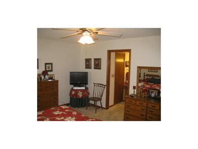 Nice Master Bath w/Walk-In Closet & Large Shower