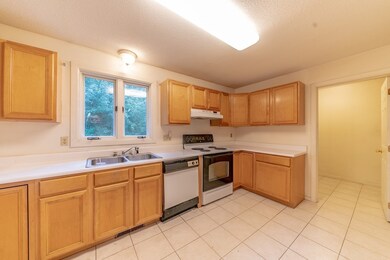 45 Trinity Dr, West Springfield, MA 01089 - photo 7