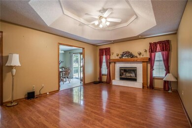 506 N Franklin St, Raymore, MO 64083 - photo 5