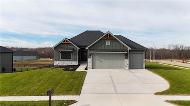 12160 N Tracy Ave, Kansas City, MO 64165 - photo 6