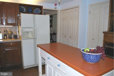 9344 Northgate Rd, Laurel, MD 20723 - photo 4