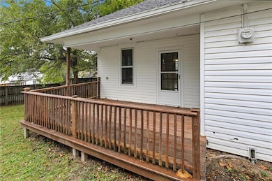 715 N 10th St, Leavenworth, KS 66048 - photo 4