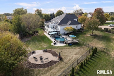 2924 E 45th Ct, Davenport, IA 52807 - photo 5