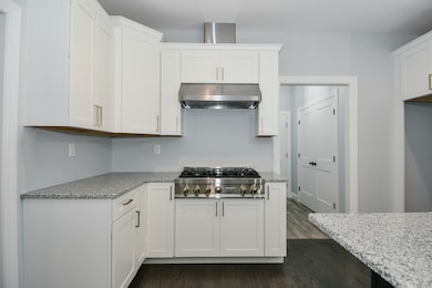 155 Old Common Rd, Wethersfield, CT 06109 - photo 3