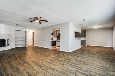 3910 Townes Forest Rd, Friendswood, TX 77546 - photo 7