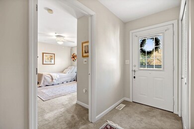 4 Echo Shore Dr, MerriMacK, NH 03054 - photo 4