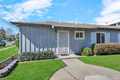 664 Center St unit A B & C, Costa Mesa, CA 92627 - photo 2