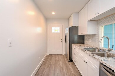 7201 Helmers St, Houston, TX 77022 - photo 7