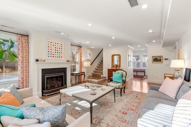 683 Hammond St unit B, Chestnut Hill, MA 02467 - photo 2