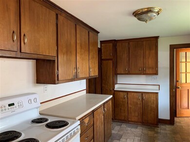 6 10th St, Nashua, NH 03060 - photo 5