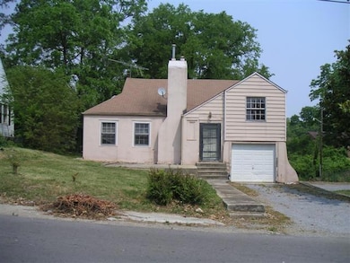 407 White St, Shelbyville, TN 37160 - photo 2