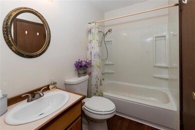 407 W King St, Spring Hill, KS 66083 - photo 5