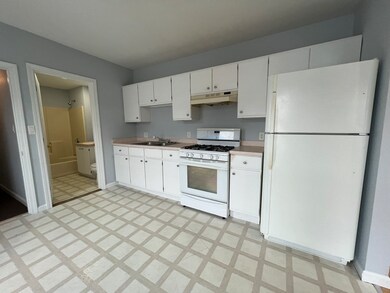 155 E Central St unit R, Franklin, MA 02038 - photo 3