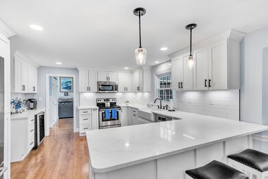 5 Hickory Rd, Southborough, MA 01772 - photo 3