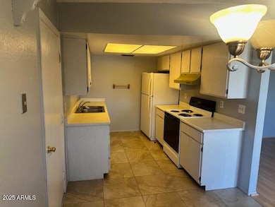 9638 W Cinnabar Ave unit B, Peoria, AZ 85345 - photo 3