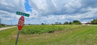 9008 Abel Ct, Port Labelle, FL 33935 - photo 4