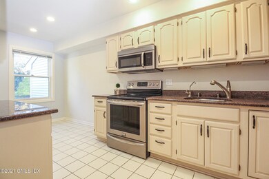 351 Pemberwick Rd unit 403, Greenwich, CT 06831 - photo 5