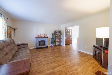 4776 N Shadow Wood Dr, Bloomington, IN 47404 - photo 2