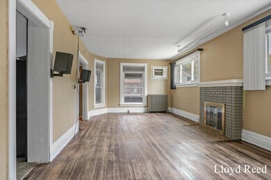 Living Room Photo 2