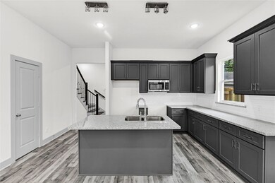 7242 Saint Augustine St, Houston, TX 77021 - photo 2