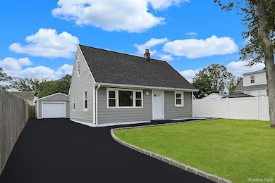 50 Carlls Path, North Babylon, NY 11703 - photo 3