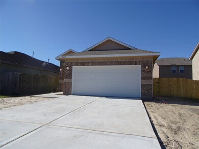 10627 Logger Pine Trail, Houston, TX 77088 - photo 2